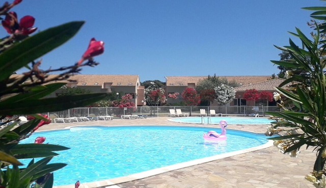 Villa DUPLEX 65m2 with garden/Pool 500m Beach