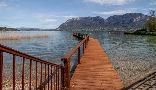 Villa El Lago - Luxury 5* - Waterfront Lake Annecy
