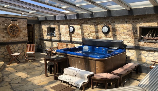 Villa EL PLUADOR CASTLE with jacuzzy, pool and beautiful views