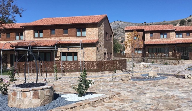 VILLA EL TILO- RURAL TOURIST COMPLEX LAS VILLAS DE FUENTIDUEÑA