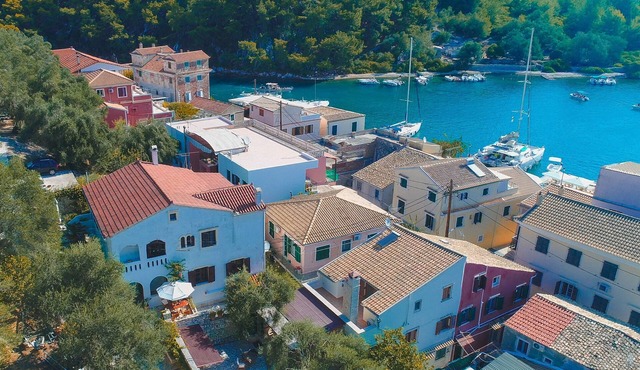 Villa Eleni: Gaios Waterfront House