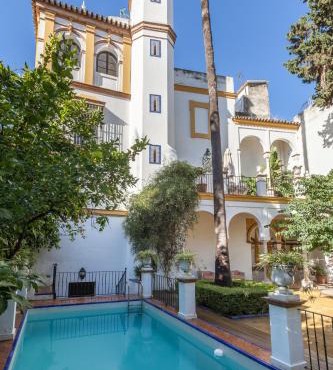 Villa Elvira, exclusive Pool and Gardens in the heart of Sevilla
