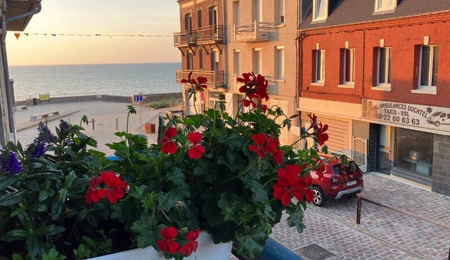 Villa Emilia - vue mer centre du village