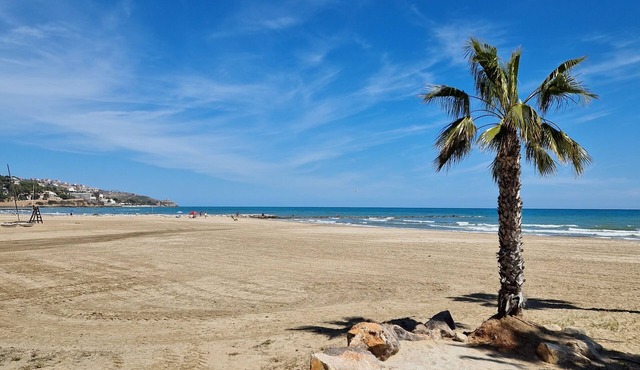 Villa en Benicasim con Piscina, Cerca de la Playa y con Cancha de Tenis