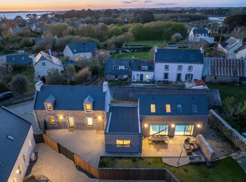 Villa en bord de mer avec piscine intérieure