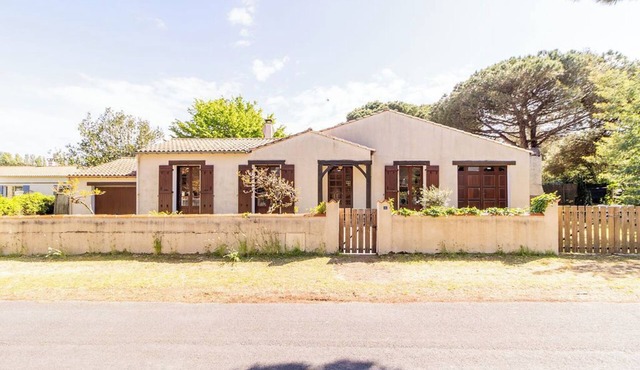 Villa Entre-Deux-Mers. 4 bedrooms. Gatseau Beach