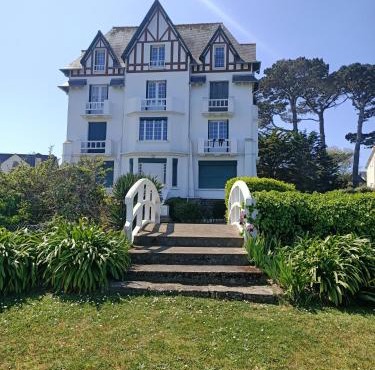 Villa en front de mer avec accès direct au GR34