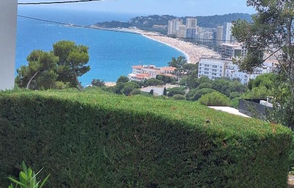 Villa en Platja de Aro with pool 450m from the beach