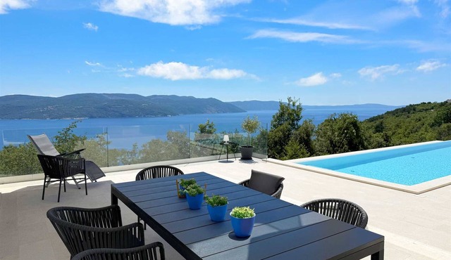 Villa Ena in peaceful location with a sea view