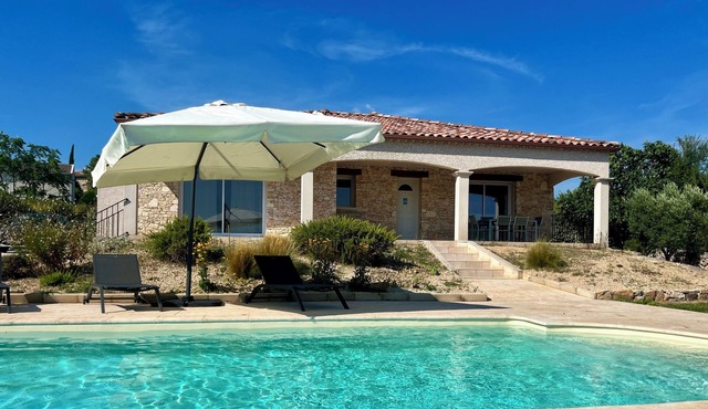 Villa Enalia, Piscine Chauffée, vue sur les Vignes et les Lavandes