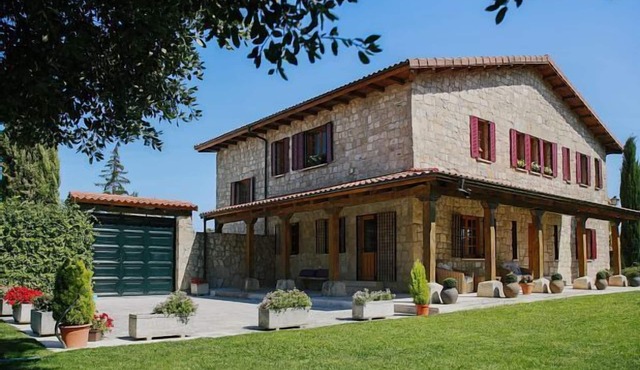 Villa Encidna. Cottage for 14 people