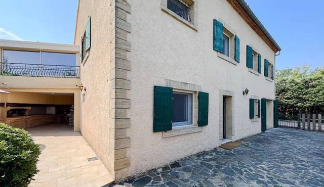 Villa 'Entre Mer Et Montagne' with Mountain View, Private Terrace and Wi-Fi