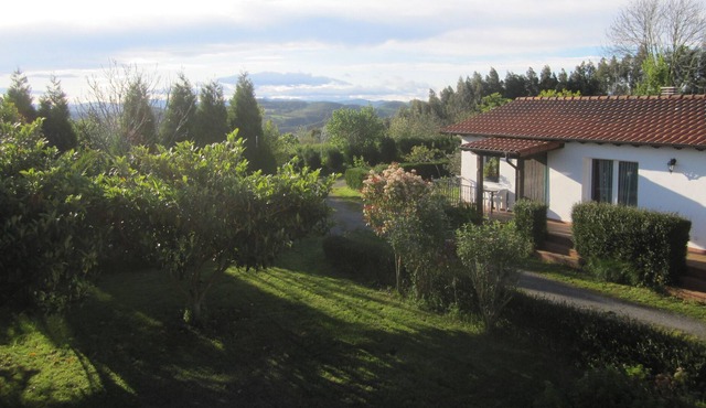 Villa with large garden and panoramic views on a farm