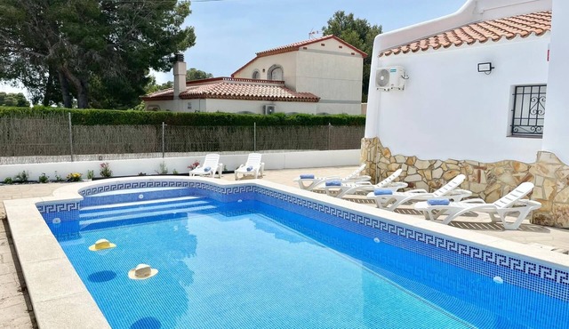 Villa Escaleta. (SALINA POOL) Close to the beach!
