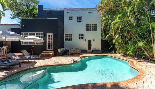 Villa Escape-Beach-BKT Court-Miami Heated Pool