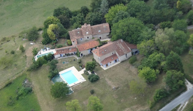 Villa Espérance – Family House with Pool and Views of the Périgord Countryside