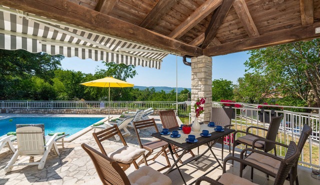 Villa Ester in Kršan: Ferienhaus mit 190m² Wohnfläche, Platz für 10 Personen