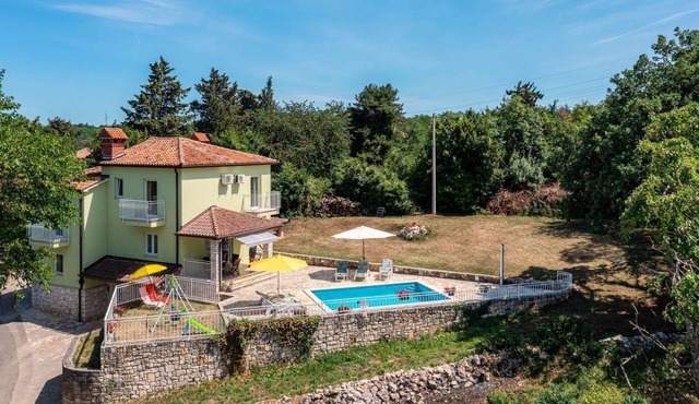 Villa Ester with pool, near Labin
