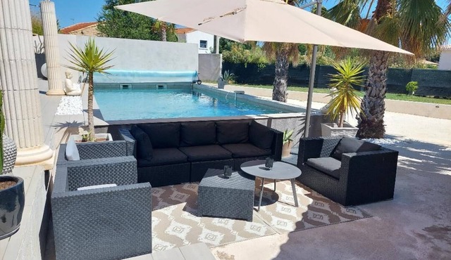 Villa et Dépendance, 12 Personnes, Grands Espaces Proche de Montpellier