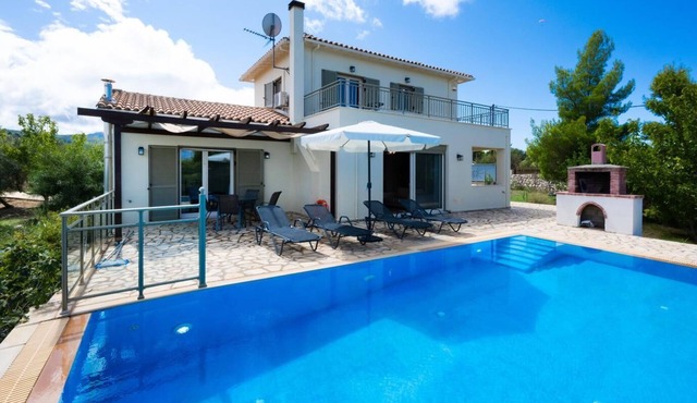Villa Eudora - Two Bedroom Villa, Sleeps 4
