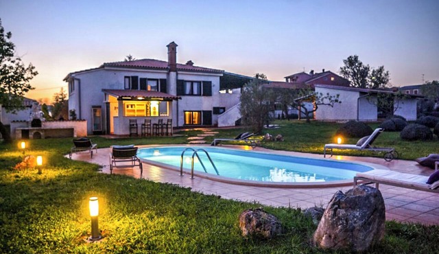 Villa Eufemia - 3 apartments for your perfect vacation :)