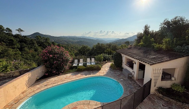 Villa Familiale Avec Piscine - 20 min de la mer/Parc Naturel de L'esterel