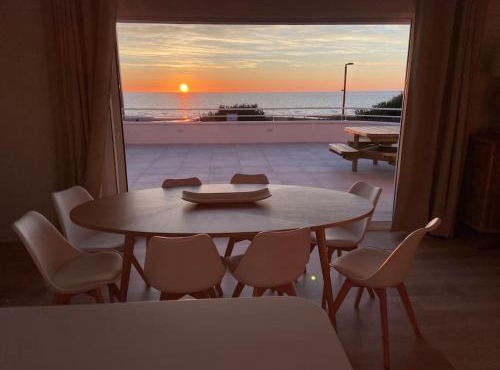 Villa face mer avec terrasse