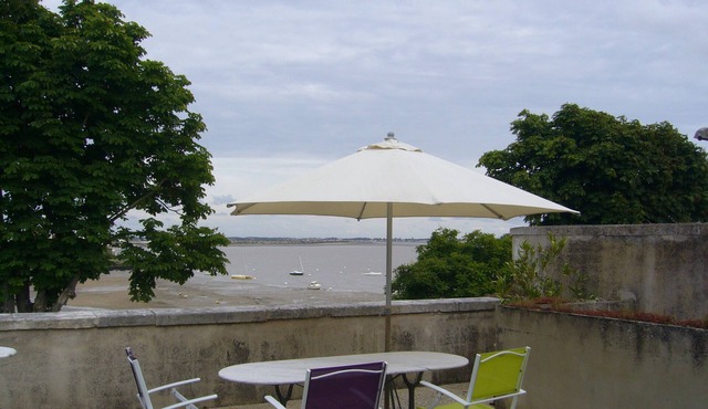 Villa facing the sea and close to the town center Villa rated 3 stars