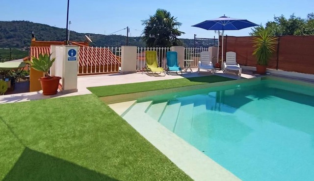 VILLA FALCONERA APARTAMENTS, GANDIA a las faldas de la montaña RELAX & PETS