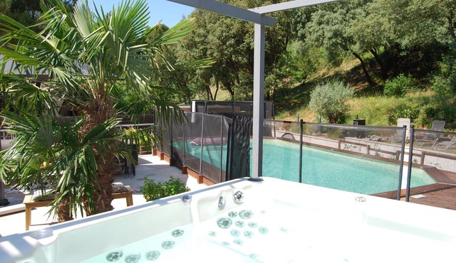 Villa Familiale 8p Avec Piscine Chauffée et spa en Provence