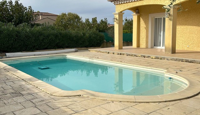 Villa Familiale Spacieuse 13 Personnes Entre Nimes et Sommières au Calme