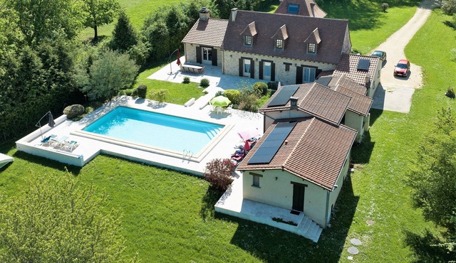 Villa Fauvel en Dordogne -Standing 10 people - private pool 6X12m