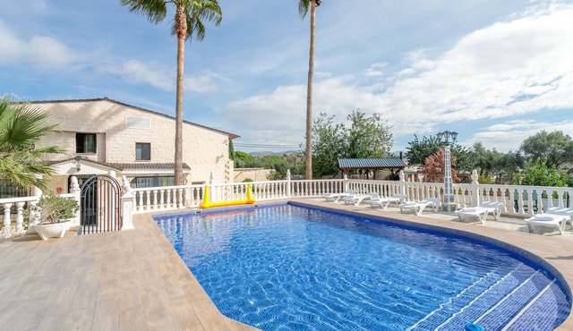 Villa 'Favorita' with Private Pool, Wi-Fi and Air Conditioning