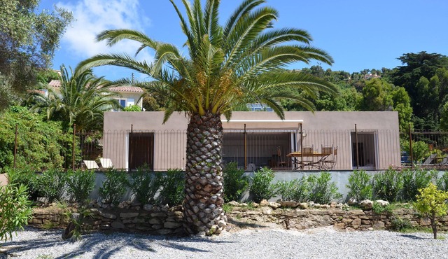 Villa feet in the water closed ripert