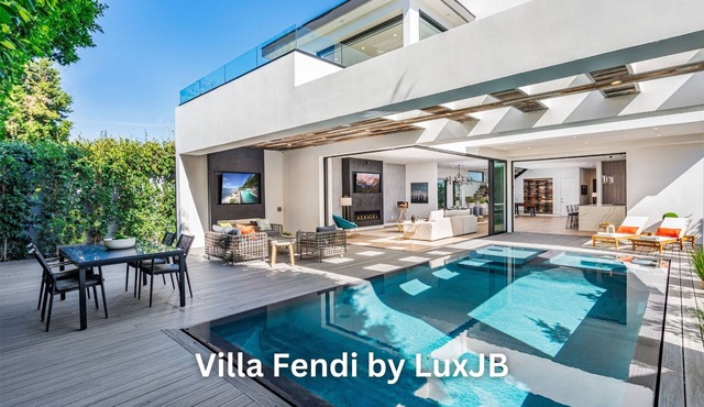 Villa Fendi By LuxJB 🏆 Family Friendly 🏆 Heated Pool & Jacuzzi 🏆 Rooftop Deck