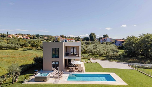 Villa Fiducia - Modern villa close to Poreč