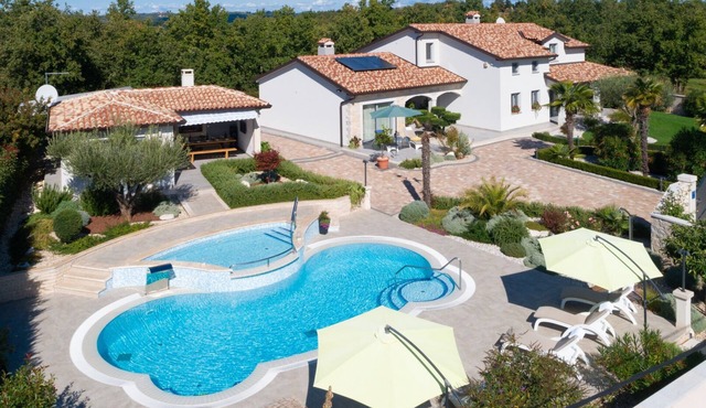 Villa Filton by Villas Guide