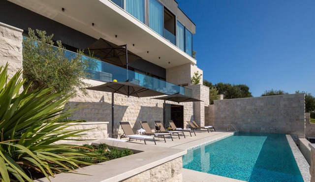 Villa Finna is a luxury place to relax 5- min from beautiful beaches of Croatia