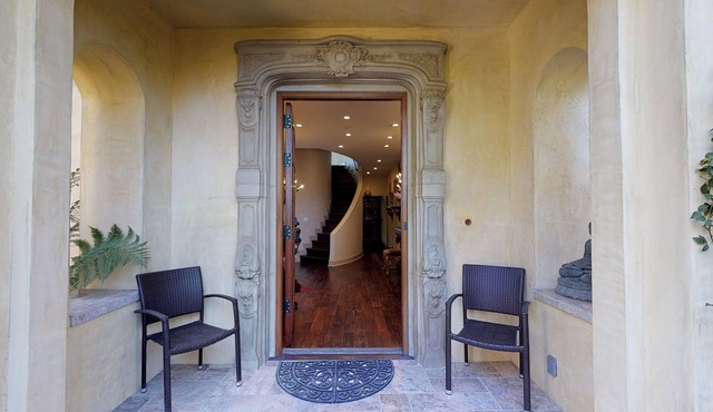 Villa Fiori Vista - Bel Air Ocean Views - 7 Bedroom