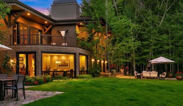 Villa Fleuve: Main House. A luxurious property in Sun Valley ID