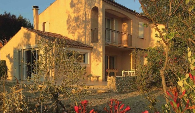 Villa Flora, Panoramic view - Garden - 7 km Lake in a Provence hamelet