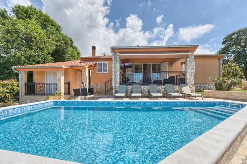Villa Flora, warm and sunny holiday villa