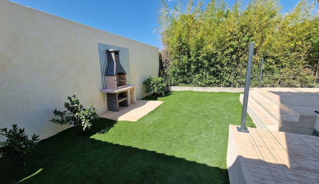 Villa for 10 people with pool and jacuzzi