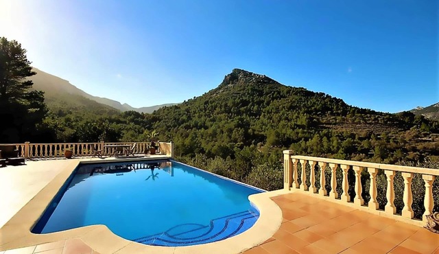 Villa Foia Vella: room Almendra