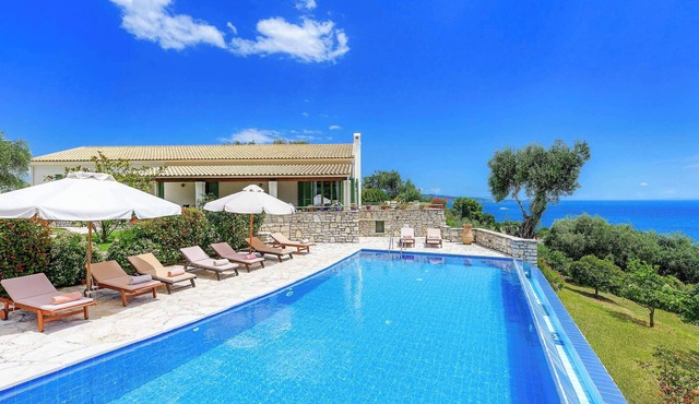 Villa Fonesei - Five Bedroom Villa, Sleeps 11