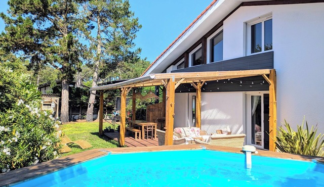 Villa Forêt swimming pool and jacuzzi 10mn walk Biscarrosse Plage