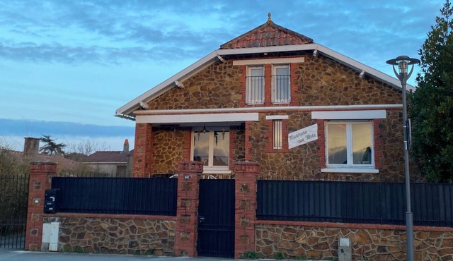 Villa for 10 people, 5 minutes' walk from town center, port and beach