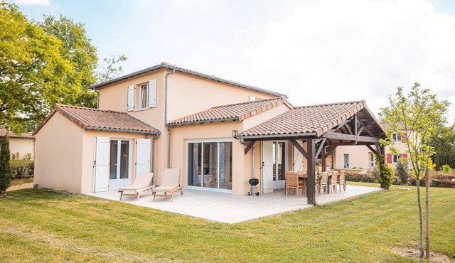 Villa for 10 people, bright, modern and comfortable