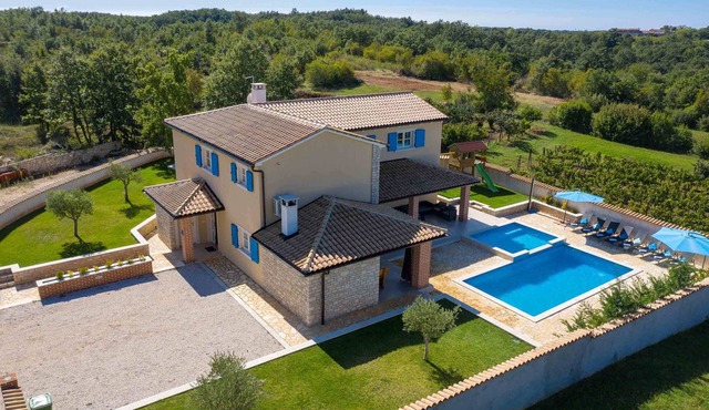 Villa for 10 people with pool and hydromassage