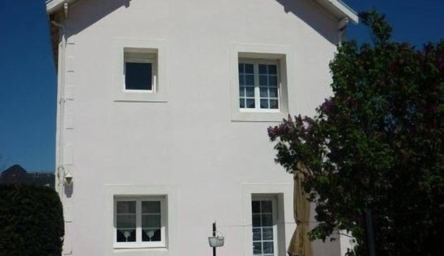 Villa for 6 people, EVERYTHING comfort with wifi and 50m from the beach